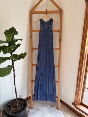Sleeveless Navy Blue Maxi Dress
